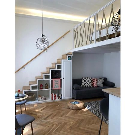 Lovely Downtown Home In Budapešť Exteriér fotografie
