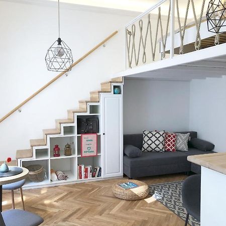 Lovely Downtown Home In Budapešť Exteriér fotografie